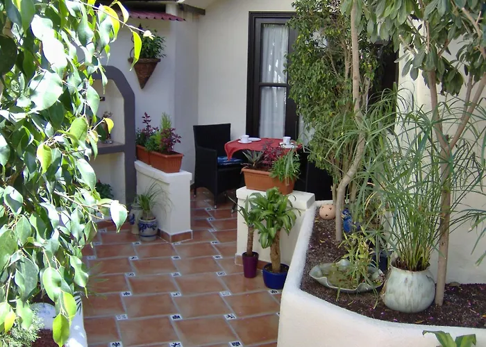 Mediterranean With Small Patio-terrace * Икод-де-лос-Винос